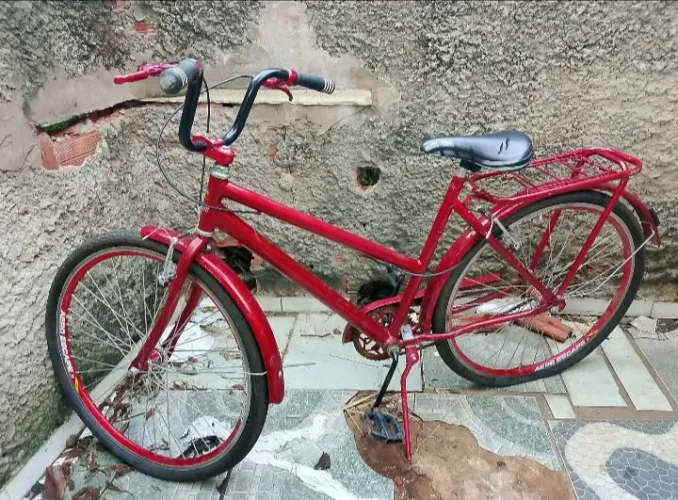 Vendo uma bicicleta aro 26 ou troco num celular