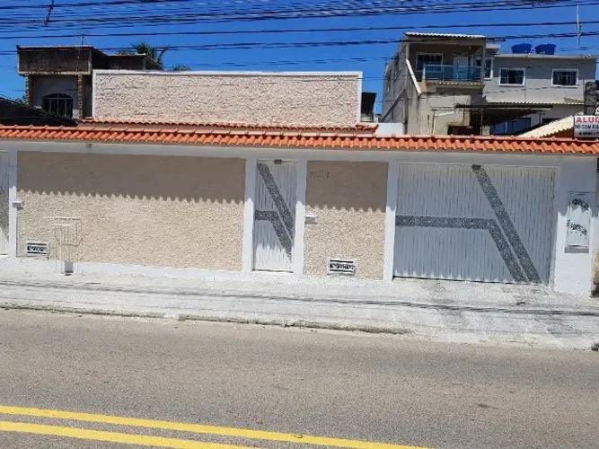 CASA 3 QUARTOS, 2 BANHEIROS, GARAGEM 3 CARROS, TODA REFORMADA - EXCELENTE