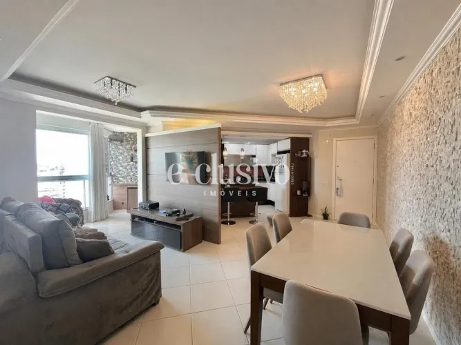 Apartamento 3 quartos, andar alto e vista para o mar no Estreito