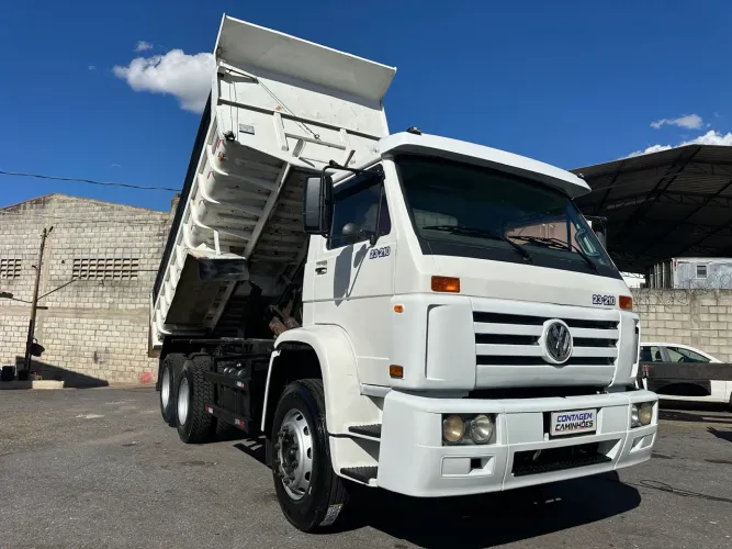 Vw 23210 2002 báscula inmeco motor cummins novo