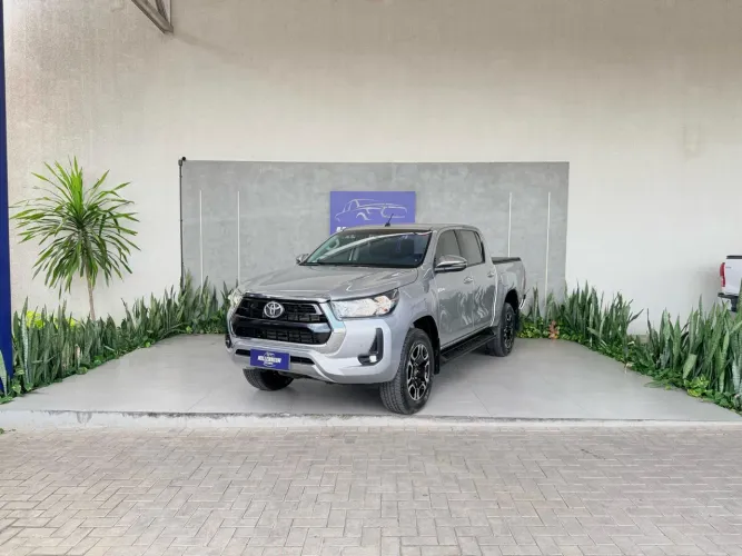 Toyota Hilux CD SRV 4X4 2.8 TDI Diesel Aut. 2021