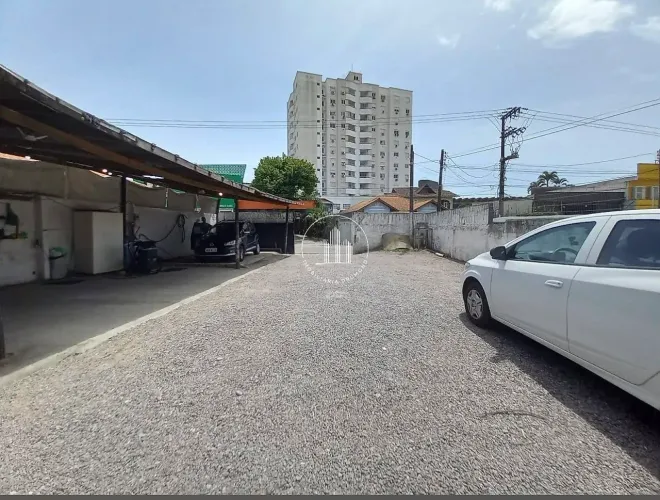 Terreno 270m² em Condomínio - Roçado - EST