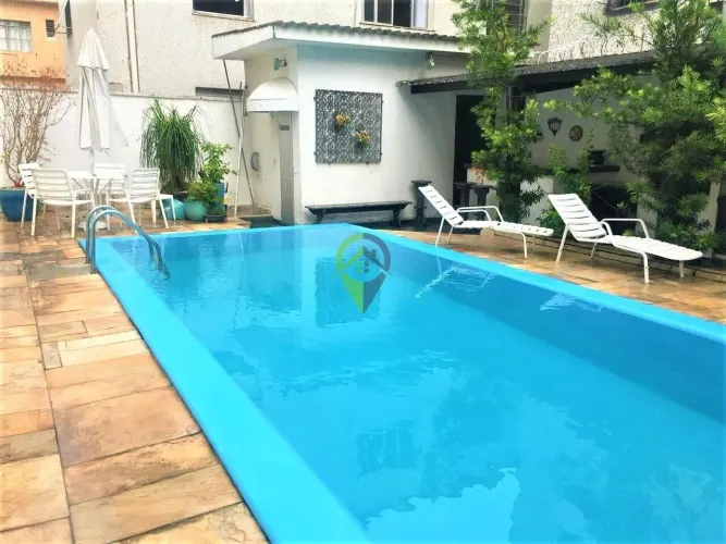 Casa para locação no Gonzaga 3 dormitórios, 300 m² - venda ou aluguel - Gonzaga - Santo