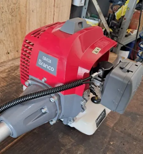 Aluga-se Roçadeira Branco