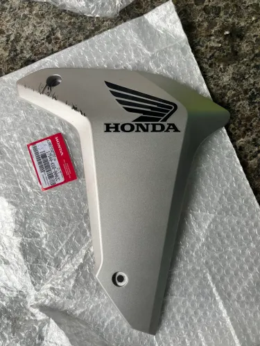 Carenagem asa direita Honda Xre 190 25