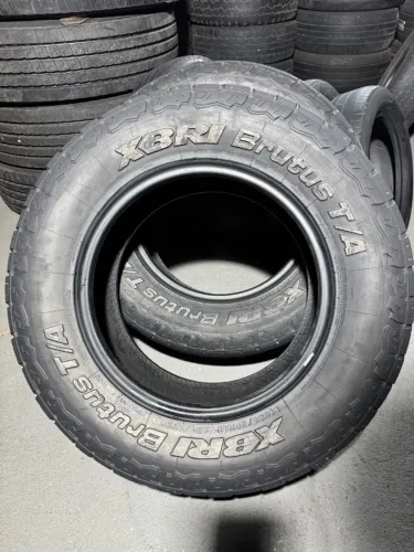 Pneus 265/70r18 XBRI meia vida - R$ 500 Par