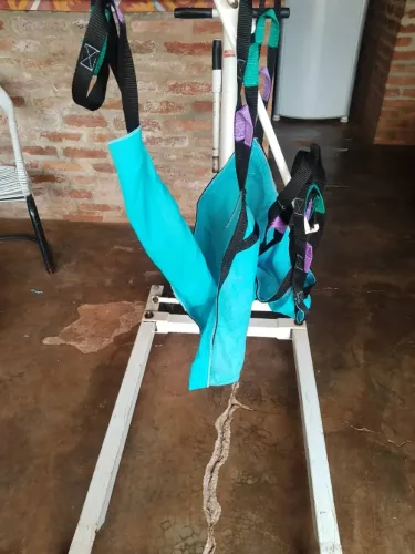 Vendo guincho hidráulico para banho de leito
