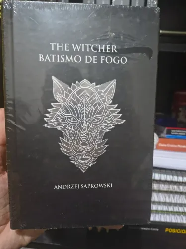 Livro The Witcher Batismo de fogo Novo Capa dura lacrado!