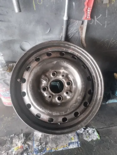1 roda Fiat aro13