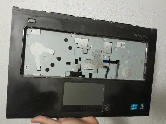 tampa da frente junto com flats e touch Dell Vostro 3560