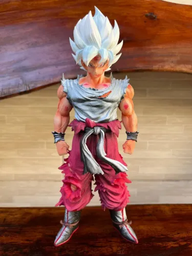 Action Figure Dragon Ball - Goku Instintito Superior 27cm