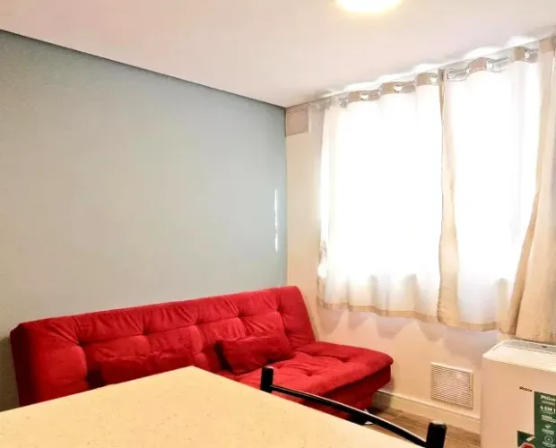 Apartamento ( 2 dormitórios ) , aluguel anual com caução e com mobília. 