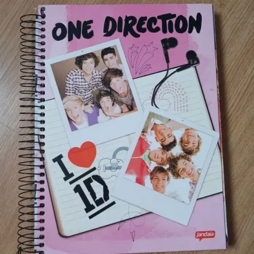 Caderno One Direction NOVO