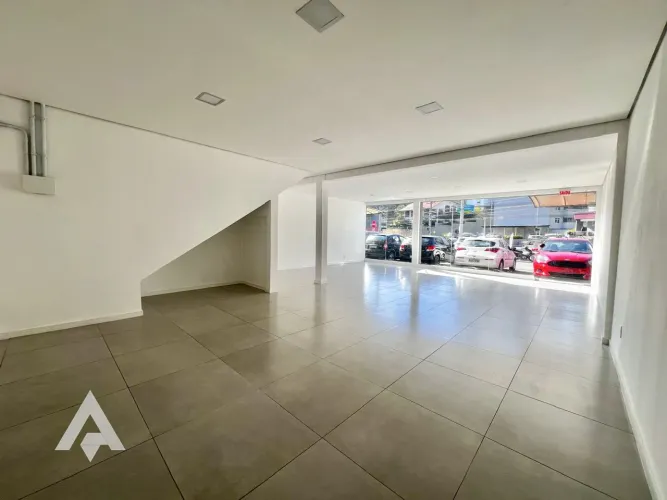 Loja térrea com 70m² para locação por R$ 4.500,00 - Bairro Garcia - Blumenau/SC