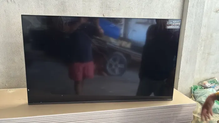 TV LG 55? com tela quebrada. ( para retirada de peças )
