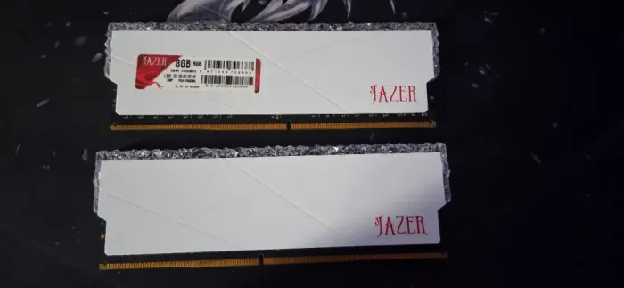 Memória RAM 16GB (2x8) DDR4 3200MHZ com RGB