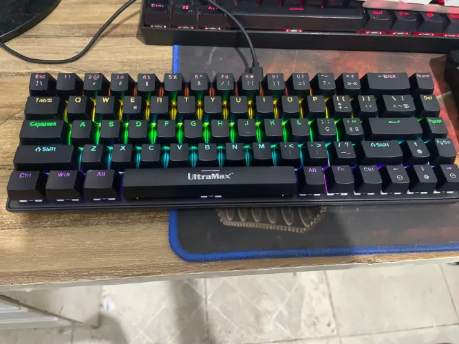 TECLADO MECÂNICO 68 RGB - ULT-H68A