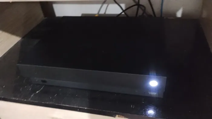 Xbox One X 1tb + 2 controles + UFC 3 
