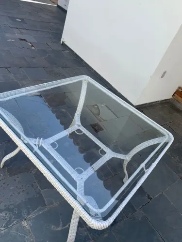 Mesa até 8 cadeiras de vidro