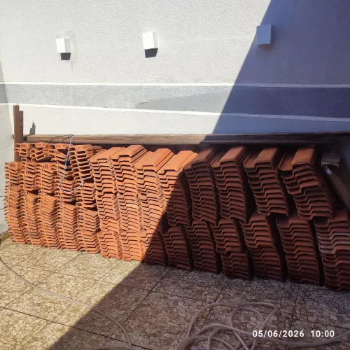 Vende-se telhas romanas aproximadamente 300 telhas