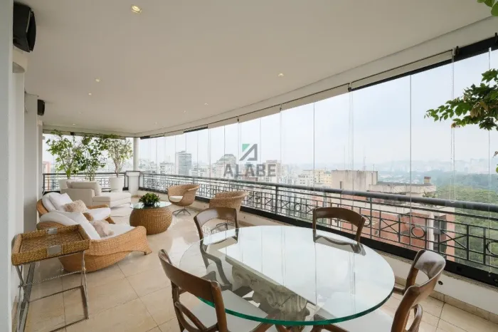 Cobertura para venda em Vila Nova Conceição com 4 quartos, sendo 4 suítes, 649.3m²
