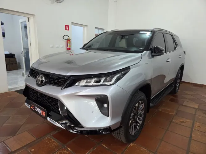 Toyota Hilux SW4 Diamond 2.8 TB 4X4 Die. Aut. 2024