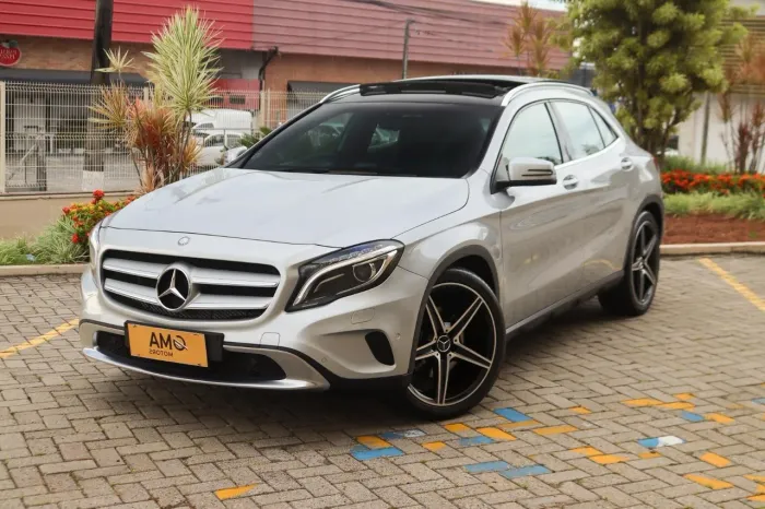 Mercedes-Benz GLA 250 Vision 2.0 TB 16V 211cv Aut. 2015