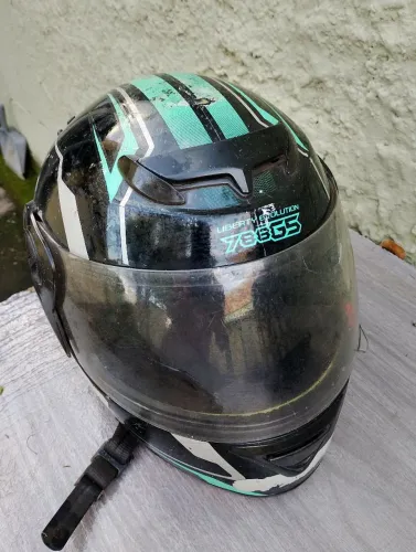 Capacete moto
