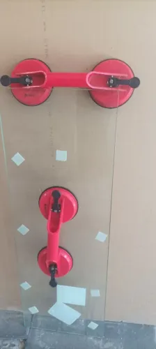 Vendo de piso e vidro espelho .