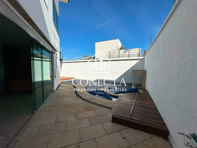 Casa em condomínio disponível para locação com 284 m² e 3 suítes no Royal Park