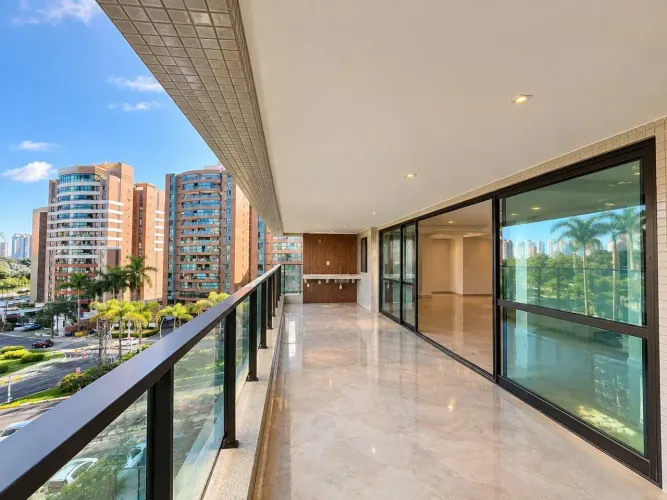Alphaville 1 | 203 m², 3 Suítes, Sala Ampliada e 4 Vagas Soltas