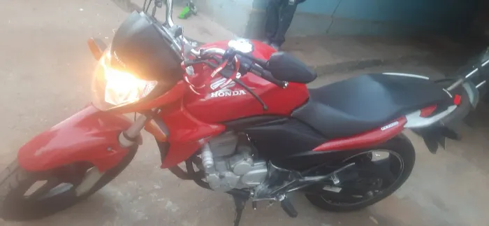 Moto top de linha tudo certinho