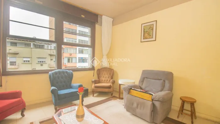 Apartamento de 3 dormitórios no Centro Histórico