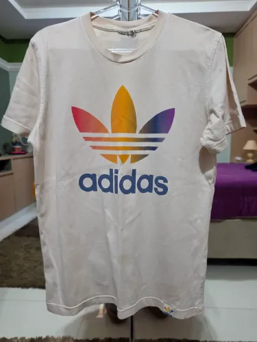 Camiseta adidas originals Pride