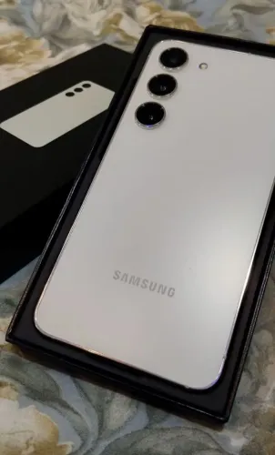 Galaxy  S23 plus 