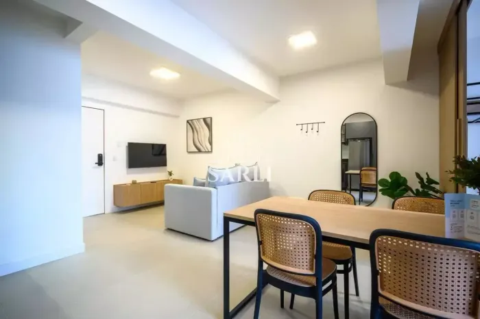 Imóvel para venda possui 53 metros quadrados com 2 quartos em Centro - Florianópolis - SC