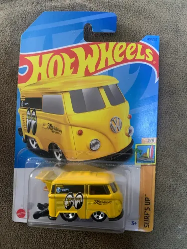 Hot wheels 