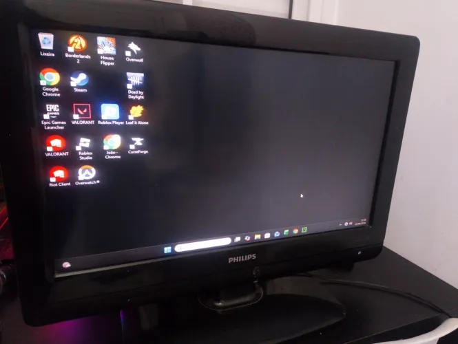 TV Philips 26" LCD HD Ready 26PFL3404/78 Funcionando