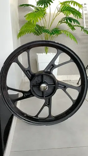 Roda liga leve nova fan 160/150 aro 18 R$350.00