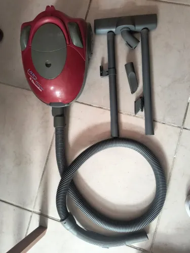 Aspirador eletrolux listro 1300w 