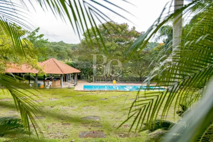 SÍTIO 5 QUARTOS 2 SUÍTES COND NOSSA FAZENDA VENDA