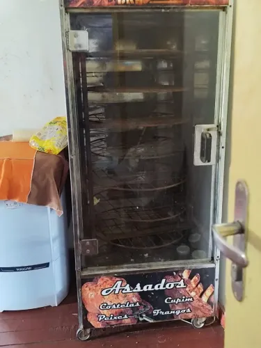 Máquina de assar frango 