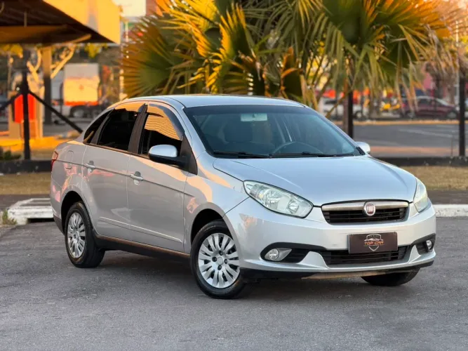 Fiat Grand Siena Attrac. 1.4 EVO F.flex 8V 2013