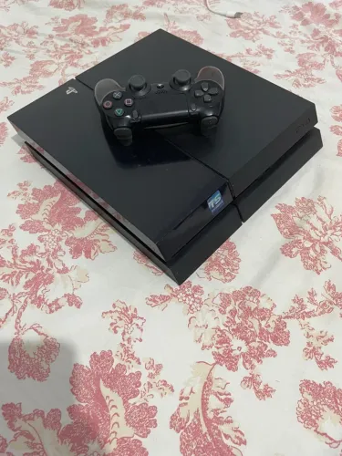 PS4 FAT SEMINOVO SÓ MÍDIA DIGITAL?