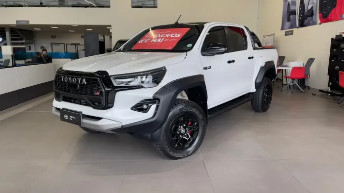Toyota Hilux CD Gr-s 4X4 2.8 TDI Dies. Aut. 2024