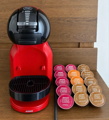 Cafeteira Arno Dolce Gusto Mini Me 220V + 15 Cápsulas