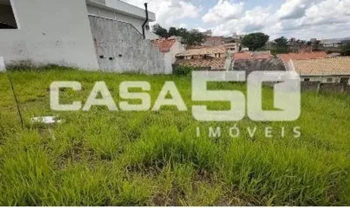 Terreno à Venda Condomínio Vivenda das Pitangueiras