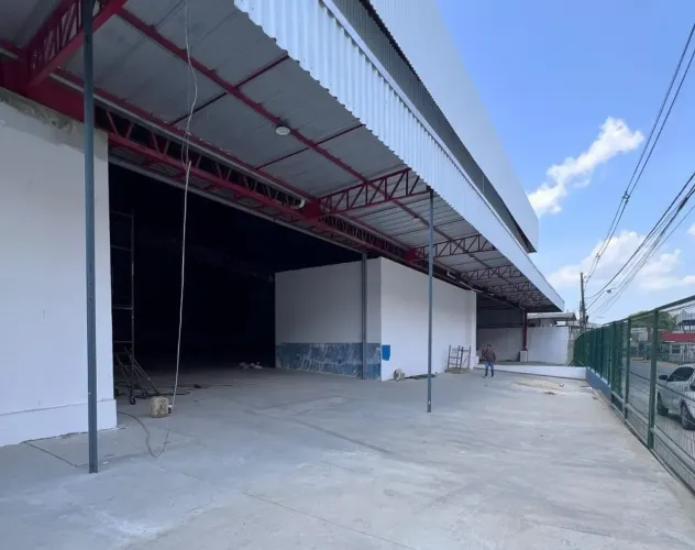 Alugo Galpão 3.000m² Prox Av:Torquato Tapajós Manaus Am!