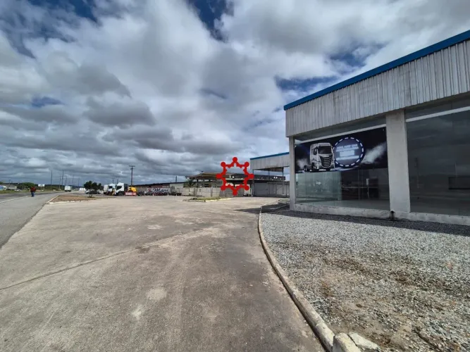 Excelente Loja com 2.100 m2 na BR-232 para locação por R$ 22.000 em Caruaru/PE