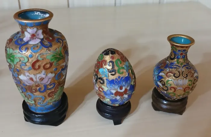 Conjunto 3 Peças Cloisonné Chinês - 2 Vasos + Ovo c/ Base